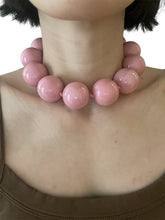 이미지를 갤러리 뷰어에 로드 , 핑크 목걸이